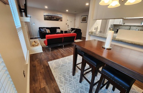 Tallahassee Apartamento | 3 miles to FSU-Midtown Luxe-Comfy High end beds
