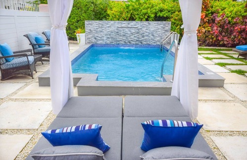 Marine Gardens Casa | Casa de 4 dormitorios cerca de la playa - Blessed Manor