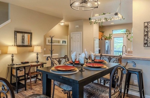 Troutdale Casa | 3-Min walk to McMenamins Edgefield