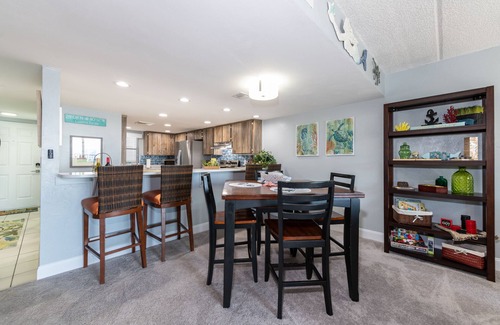 Ocean View Halifax Estates Condominio | 3 min walk to beach! Ocean and river views. Great sunsets! Updated 2 br 2ba