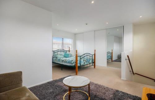 Orewa Apartamento | 3 Minute Stroll To The Beach & Shops