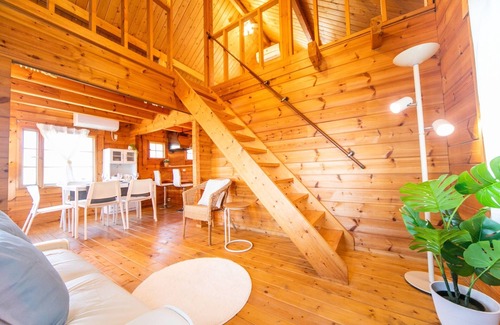 Sumoto Casa | 3 minutes from Keino Matsubara Sumoto City Exclusive log house rental in Goshikicho Free BBQ fa - A whole log house in Torikaiura Goshikicho is a rental type / Sumoto Hyōgo