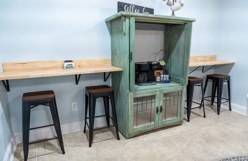 Grant Casa | 3 minutes from local boat launch, renovated multi-family home