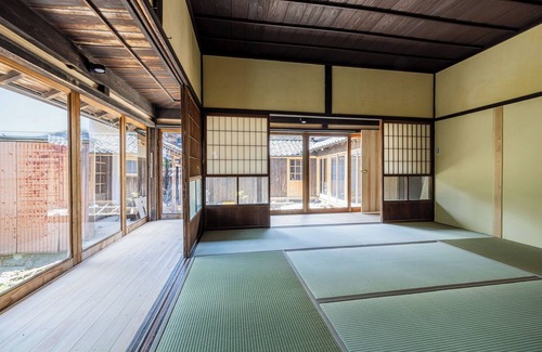 Sasayama Casa | 3 minutes to Sasayama Castle Ruins! Relax with a cup of tea in a 100-year-old Japanese house with a courtyard!