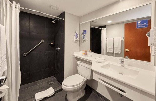 Benito Juárez Hotel | 3 Modern Suite Near CUN Airport | Kitchenette, Pool & Free Breakfast