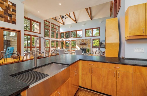 Macon Casa | 3 Peaks