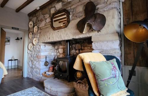 Axton Casa | 3 Penllan Cottages