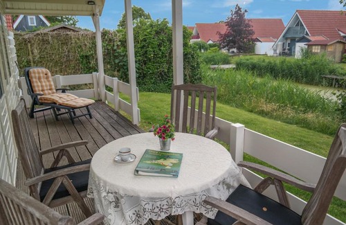 Anjum Casa | 3 pers Waterfront Swedish house w Sauna, Modern kitchen and Private terrace