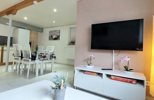 Kleinbreitenbach Apartamento | 3 person vacation apartment in the countryside with plenty of space to linger