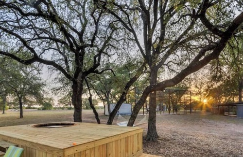 Smithwick Casa | 3 pet-friendly cabins on 8 acres with hot tub.