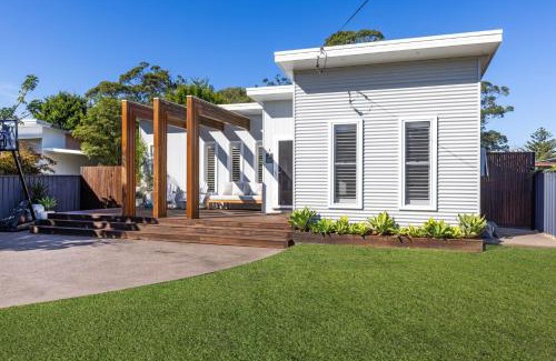 Callala Beach Casa | 3 Pillars - Pet Friendly - 4 Mins Walk to Beach