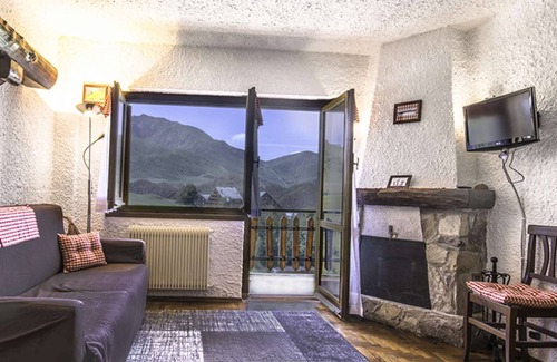 Prato Nevoso Apartamento | 3 Pini - One Bedroom 6 beds