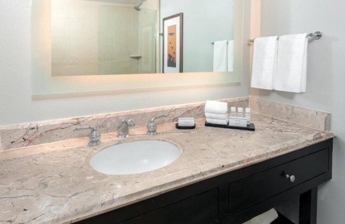 Park Central Hotel | 3 Pleasant Units! Close to North Park Center! FREE Parking and Breakfast!