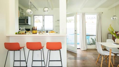 Tahquitz River Estates Casa | 3 Private Rooms At The Wesley Hotel Perfect for Group Stays