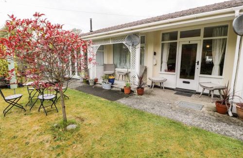 Llanbedr Casa | 3 Riverside Bungalows