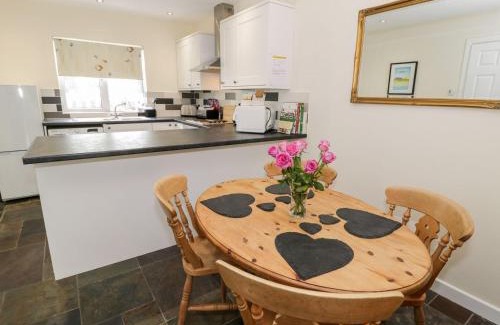 Llanbedr Casa | 3 Riverside Bungalows