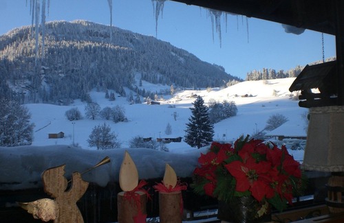 Obermaiselstein Apartamento | Apartamento de 3 habitaciones con un maravilloso balcón orientado al suroeste y piscina / sauna