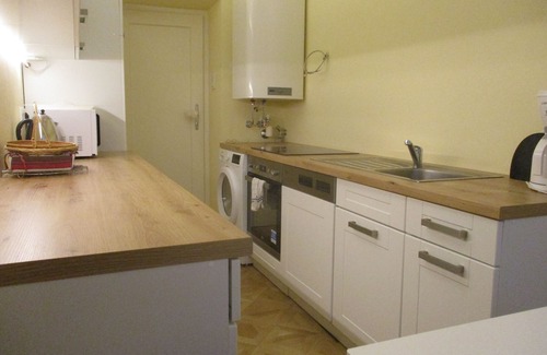 Hietzing Apartamento | Apartamento de 3 habitaciones con conexión subterránea cerca del parque del palacio de Schönbrunn