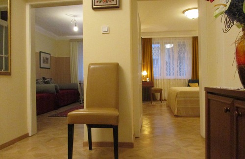 Hietzing Apartamento | Apartamento de 3 habitaciones con conexión subterránea cerca del parque del palacio de Schönbrunn