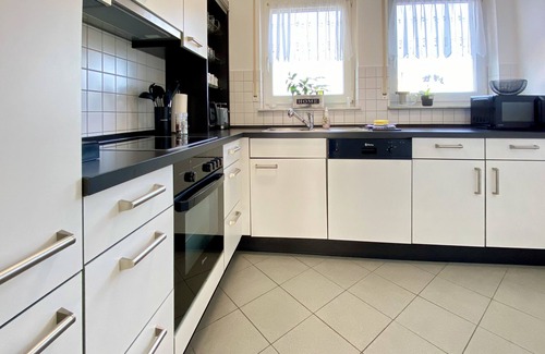 Gaertringen Apartamento | 3 room apartment for 4, large roof terrace, garage, 76 m²