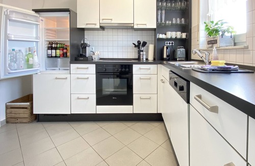 Gaertringen Apartamento | 3 room apartment for 4, large roof terrace, garage, 76 m²