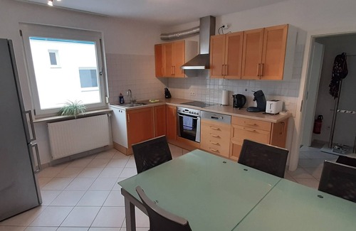 Reutlingen Apartamento | Apartamento-De Lujo-Baño con bañera-Terraza-Ferienwohnung