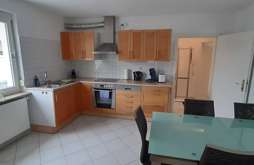 Reutlingen Apartamento | Apartamento-De Lujo-Baño con bañera-Terraza-Ferienwohnung
