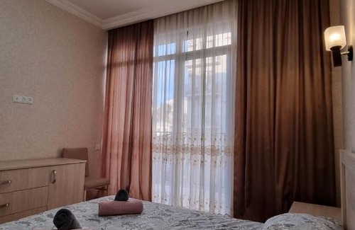 Tbilisi Apartamento | 3 room apartment with 2 bedrooms , ქირავდება 3 ოთახიანი ბინა