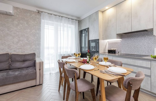 Pervomaysky District Apartamento | 3-room apt with view of National Library