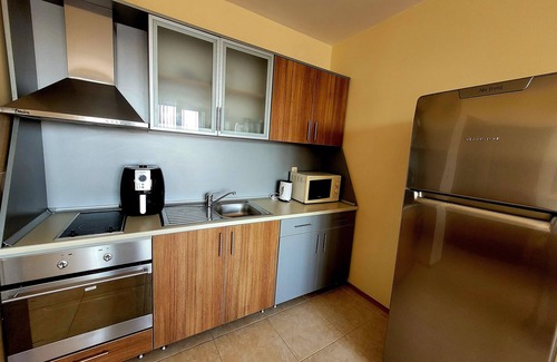 Kavarna Apartamento | 3-room new apartment, 5-min walk to 3 sandy beaches