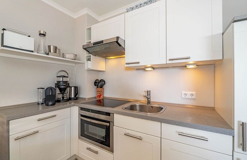 Wenningstedt-Braderup Apartamento | 3-room vacation apartment with terrace - only 150 meters to the beach.