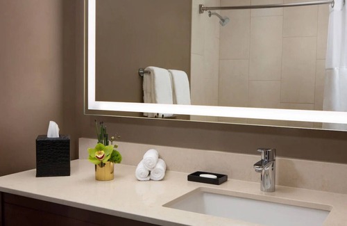Downtown Minneapolis Casa | 3 Rooms, Minneapolis Charm, Stone Arch Bridge Proximity!