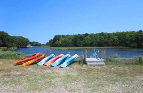West Harwich Casa | 3 Shore Road Extension West Harwich Cape Cod - - A Shore Thing