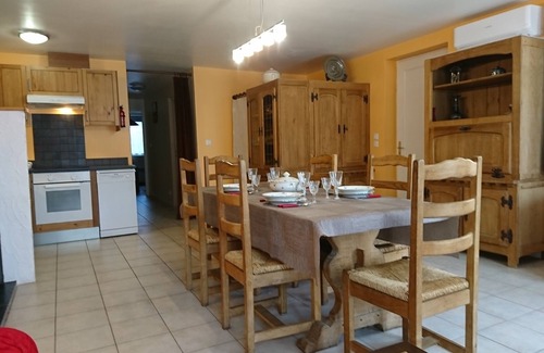 Reallon Apartamento | 3 *, espaciosa casa de campo, en la planta baja del chalet con magníficas vistas sobre el valle Réallon,