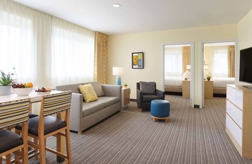 Central Business District Complejo | 3 Spacious Spaces! Family Break. Great Downtown Base near Lafayette Square