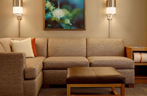 Austin Hotel | 3 Spacious Units w/ FREE Parking, Pool, Short Drive to Paramount Theatre!