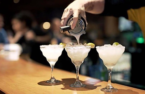 Thurston Hotel | Hotel de 3 estrellas ∙ DoubleTree by Hilton Ann Arbor, MI