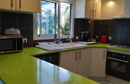 L'Etang-Sale Casa | Casa / salón desde lo alto / con vista al mar y a la naturaleza