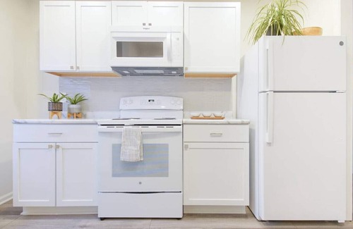 Oread Apartamento | 926 Tennessee #3 · [3]Homey Lawrence Oasis Steps from Mass St and KU!