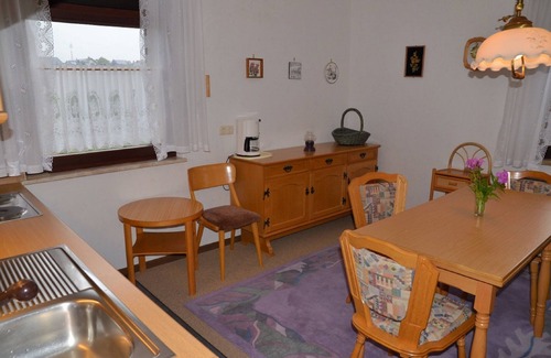 Bischofsgruen Apartamento | Apartamento de 3 estrellas (50 m²) con sala de estar y dormitorio