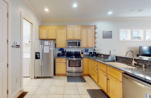 Crescent Beach Casa | 3-story, dog-friendly home with pool & balcony - walk to beach