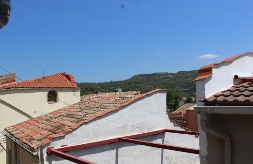 Monistrol de Montserrat Apartamento | 3-Story Gaudi Building with Montserrat Stone