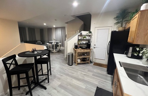 Las Vegas Casa | 3 Story Luxury House - perfect for family getaway