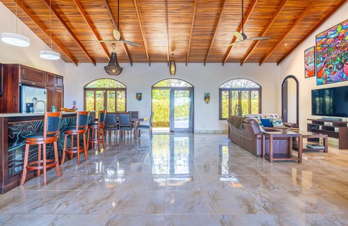 Ojochal Casa | 3 suites-Privacy-Gated-Sunset Ocean Views-Luxury