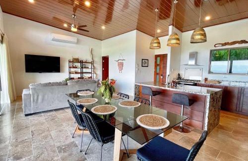 Lagunas Casa | 3 Suites-views-private Pool-near Dominical-luxury