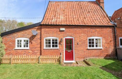 Peasenhall Casa | 3 The Almshouse