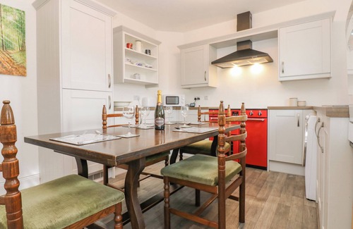 Brampton Cabaña | 3 Tindale Terrace