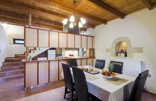 Apokoronas Villa | 3' to Sandy Beach / Huge Private Pool / 6-Bedroom Family Villa