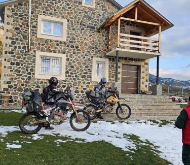 Diber Casa | 3 VELLEZERIT DOCI GUEST HOUSE