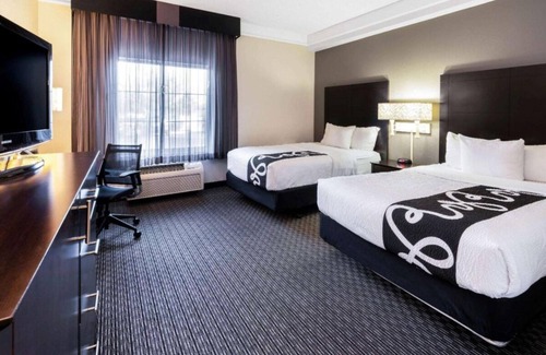 Superstition Springs Casa | 3 x 2 Double Beds ADA Rm at La Quinta Inn by Wyndham Mesa Superstition Springs